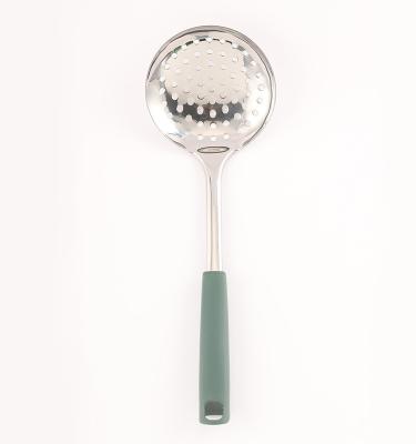 China Hot Kitchen Handle Pot Soup Large Long Slotted Spoon Pocket Food Stocked Skimmer for sale