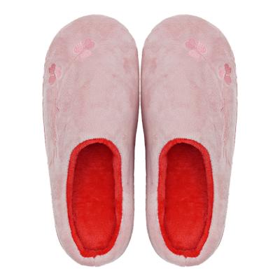 China Fashion Trend Winter Four Leaf Clover Wholesale Embroidery Coral Fleece Slippers Cute Plush Indoor Slipper For Woman for sale