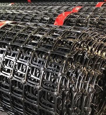 China 30KN 40KN Biaxial Tensile Geo Grid Ground Grid Fabric For Retaining Walls for sale