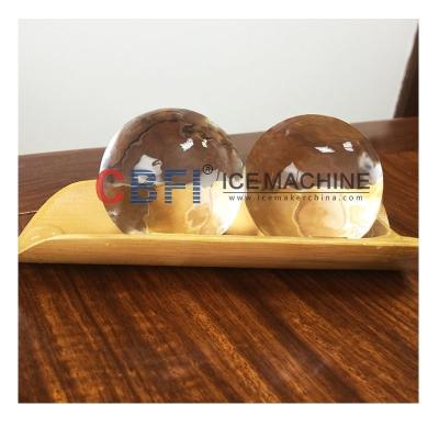 Chine Machine à glaçons automatique de boule de cristal, une opération facile de début de bouton à vendre