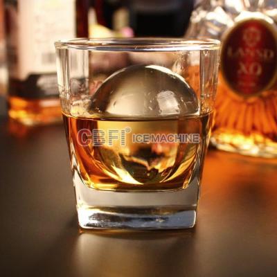 中国 High purity without bubble ball ice maker machine making in China for drink 販売のため