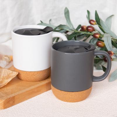 China Sustainable 15OZ Wholesale High Quality Cork Base Coffee Cups Wooden Base Ceramic Mugs With Lids for sale