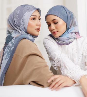 China Wholesale Printed Adorable Women Square Scarf Square Cotton Hijabs Muslim Tudung Scarves for sale