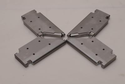 Chine Utilisation sûre durable de usinage de pièces de précision de commande numérique par ordinateur du plat SKD61 718 de glissière à vendre