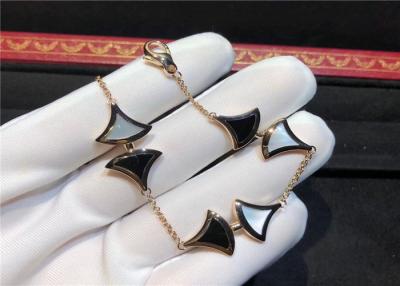 China Elegant Divas Dream 18K Gold Diamond Bracelet With Agate And White Shell for sale