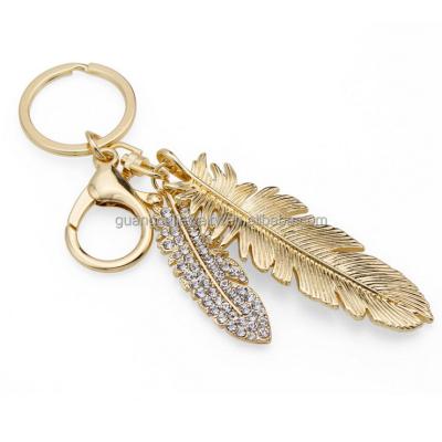 China Souvenir wholesale customized red 3d rhinestone tongue key gold chain for sale