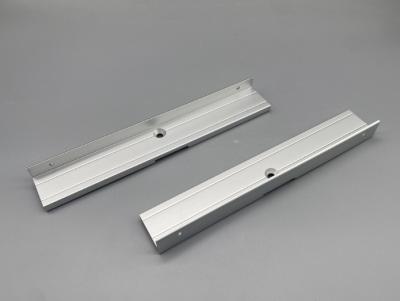 Chine Plateau d'extrusion en aluminium abordable résistant à la rouille pour le ménage et les entreprises à vendre