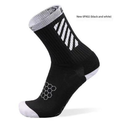 China Low Price Breathable Custom Anti-Skid Sport Grip Mens Football Boots Sports Football Wear Boots Manufacturers for sale