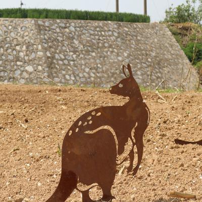 Китай Украшения металла сада Corten формы опоссума стальные с низким обслуживанием продается