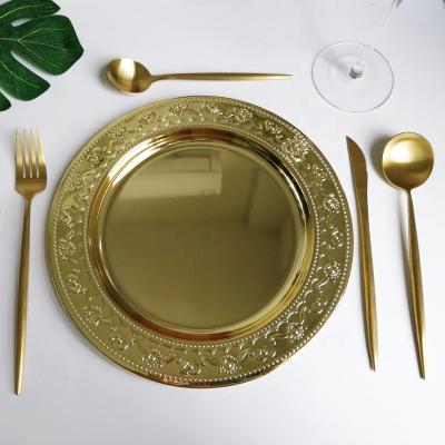 China Viable Exquisite Dish Round Serving Tray Metal Stainless Steel Charger Dish Dinner Dessert Dish For Wedding Table Decoration for sale