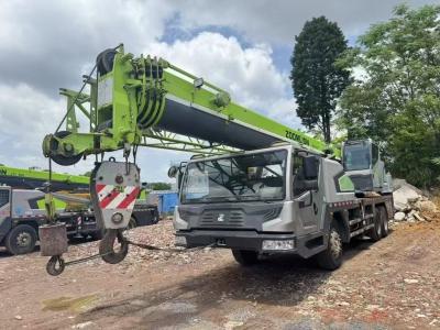 China Five-Arm Crane JibZTC251E552 2020 Years Zoomlion Mobile Crane 300tons for Heavy-Duty Construction Projects for sale