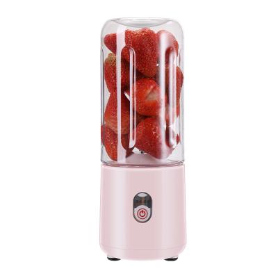 China Hotel mini portable fruit juicerElectric mini cupUsb handheld juicer cup for sale