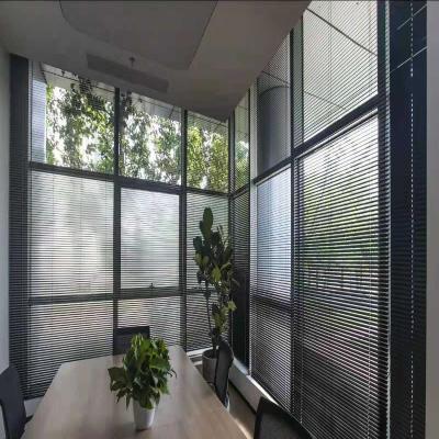 China Op maat gemaakte aanvraag Kies onze aluminium spoelen blinds voor een luxe venster behandeling Te koop