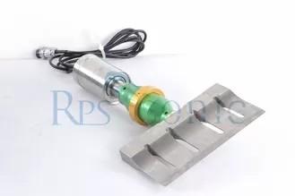 China máquina de corte ultrassônica 500W do bolo do chifre do titânio de 255mm 20Khz à venda