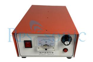China Gerador de frequência análogo ultrassônico de 28khz 35khz para a soldadura de ponto plástica à venda