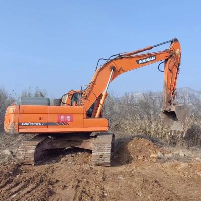 China 29500kg Second Hand DOOSAN ZX300 Excavator 151KW Suitable for Crushing and Affordable for sale