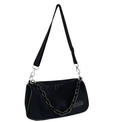 China Portable Senior fabric bag female summer new fashion candy crossbody bag texture canvas chain single shoulder pillow bag for sale