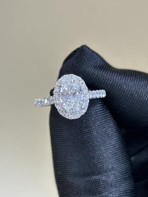 China Oval Shape Lab Grown Diamond Ring PT950 White Diamond Ring With Halo Customization for sale