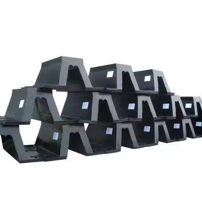 China 500H X 1500mm V Type Rubber Fender Cushions Heavy Impacts Tear Resistant for sale