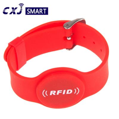 Κίνα 125Khz προγραμματίσημο ISO14443A σιλικόνης RFID NFC πρωτόκολλο βραχιολιών προς πώληση