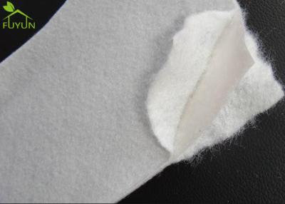 Chine membrane composée de géotextile du polypropylène 900g/M2 pour le filtrage de barrage d'étang à vendre