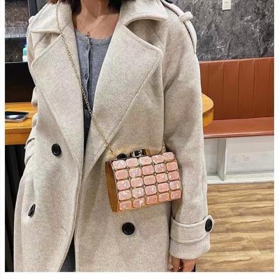 China Handmade Bridal Prom Bridal Purse Evening Party Purse Wedding Party Acrylic Clutch Bag Clutch Bag With Rhinestone for sale
