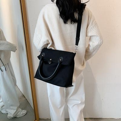 China Fashion Wholesale Streetwear Tote Canvas Foldable Armpit Designer Hot Tender Women Handbag Large for sale