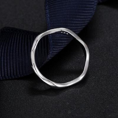 China Original design S925 Sterling Silver Ring CLASSIC SEASON MAINTENANCE folding style female nude V ring European and American ring for sale