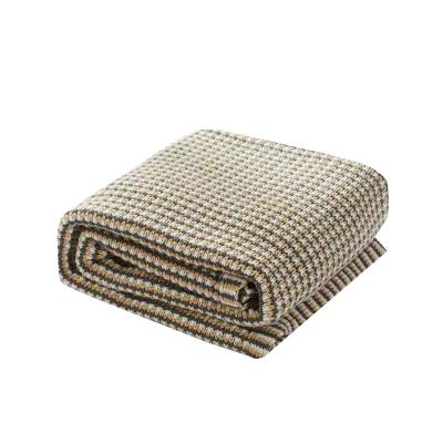 China Factory Wholesale Warm Winter Decoration Cozy Quilted Throw Blanket For Indoor Household for sale