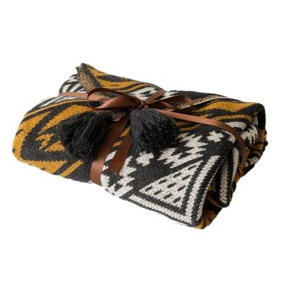 China Export Midnight Black Fashion Trend Pumpkin Carriage Movie Nap Skin-Friendly Knitted Blanket Blanket for sale