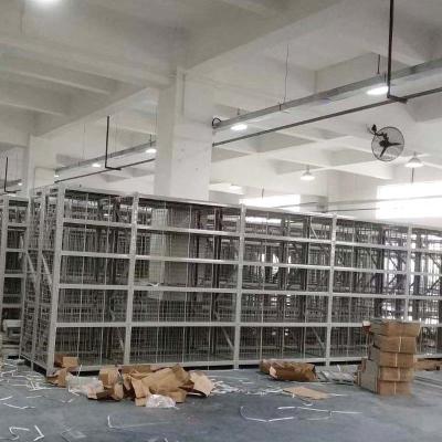 China Armazém ajustável Armazém personalizado com prateleiras pretas / laranjas à venda