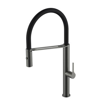 中国 Electric Faucets 7 Years Warranty Black Gunmetal New Style Taps Kitchen Sink Faucets Spray Head 販売のため