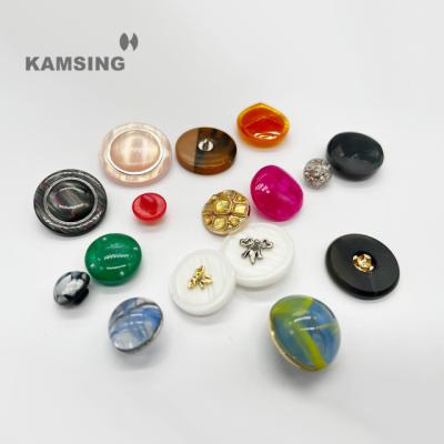 China Dry Cleaning KAMSING- New Design White Epoxy Golden Geometric Round Buttons FOR Women's Shirt for sale