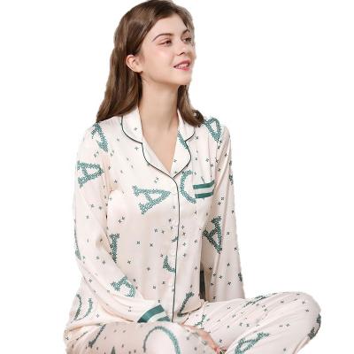 China Hot Sale Women's Pijamas Pajamas QUICK DRY Warm Chic Polyester Satin Pajamas Long Sleeve Painted Posie Animal Pajamas for sale