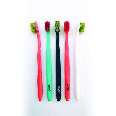 China Disposable High Efficient Cleaning With Factory Price Classic Toothbrush for sale