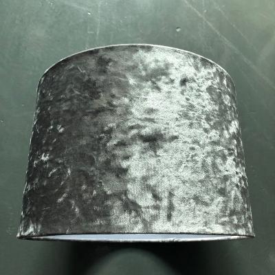 Cina La lampada interna bianca della libro con copertina rigida protegge il paralume schiacciato d'argento del velluto in vendita