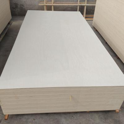 China Modern Birch Okoume Bintangor Pine Veneered / Laminated Plywood /Marine Shuttering Plywood For Concrete for sale