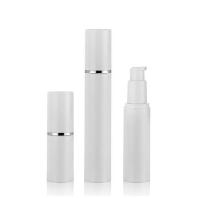 Chine Surface d'impression en plastique d'écran de bouteille cosmétique blanche vide de la pompe 30ml à vendre
