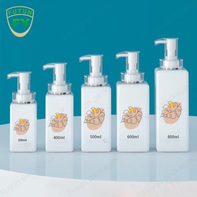 China Garrafa quadrada branca clara 300ml 400ml 600ml 800ml do distribuidor da bomba do champô à venda