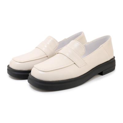 China Hard-Wearing ladies flat closed shoes Comfortable, soft and breathable fashion trends go out must match everything flat shoes for sale