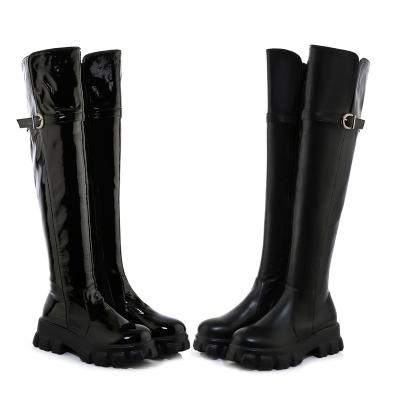 China Anti-Static leather knee high boots women Winter's trendy ankle boots go hand in hand with flat heels and non-slip over-the-knee boots for sale