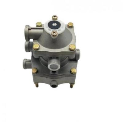 China Tatra Trailer Air Supply Control Valve Wabco Trailer Brake Valve 973 002 4020 for sale