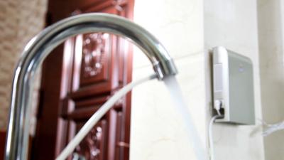 China el purificador del agua del ozono para el fregadero de cocina y la utilidad se hunden, ducha del ozono y balneario del ozono, instand y flujo continuo en venta