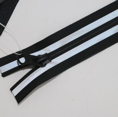 China Hot Reflective Waterproof Auto Lock Zipper for sale