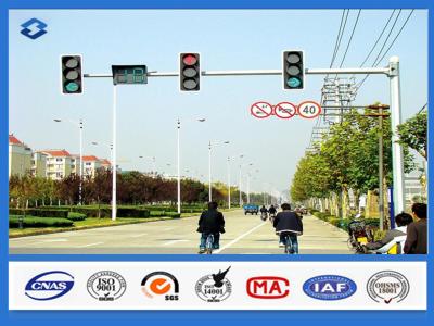 China 8 Seiten 1 heißes Bad des Armes galvanisierten Straßenschildpfosten, schweißende Standardverkehrswegweiser AWS D 1,1 zu verkaufen