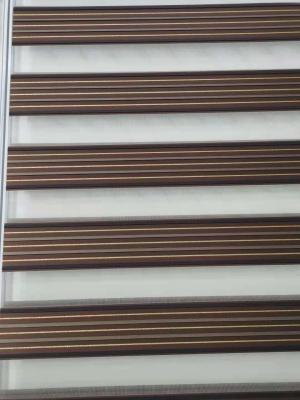 China O rolo horizontal da zebra protege a cor leitosa 90% do construtor claro que protegem à venda
