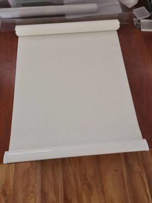 China O rolo sem corda da tela protege anti 190g/m2 UV para o ajuste da luz de Sun à venda
