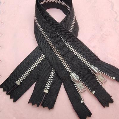 China Automatic Lock 3# Zipper For Garment Shiny Silver Metal Zipper &close-end for sale