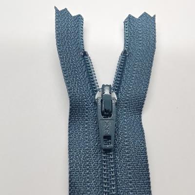 China Automatic Nylon Lock Zipper Coil 3# End-End &zipper Slider For Bags, Garment, Home Textile for sale