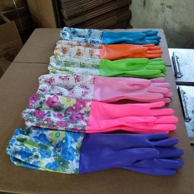 China Lightweight custom opp bag packing 50g pvc glovelies waterproof latex household rubber gloves for sale